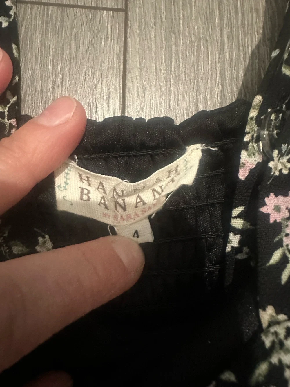 Hannah Banana Black Floral Romper with Pink & Cream Blossoms size 4T - Picture 4 of 4